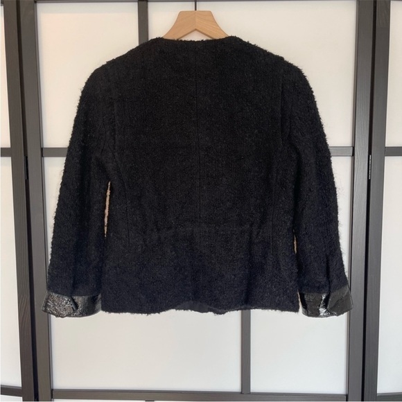AKRIS Punto 3/4 sleeves blazer w/patent leather
accents. black. Size 6 US - Picture 2 of 16